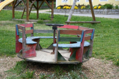 Spielplatzrenovierung-01